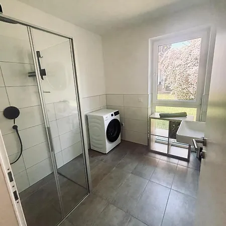 Gartenwohnung Neu Woerthersee 1 Apartment